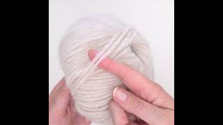 Drops Air - A Medium Thick Blow Yarn Made Of Baby Alpaca And Merino Wool