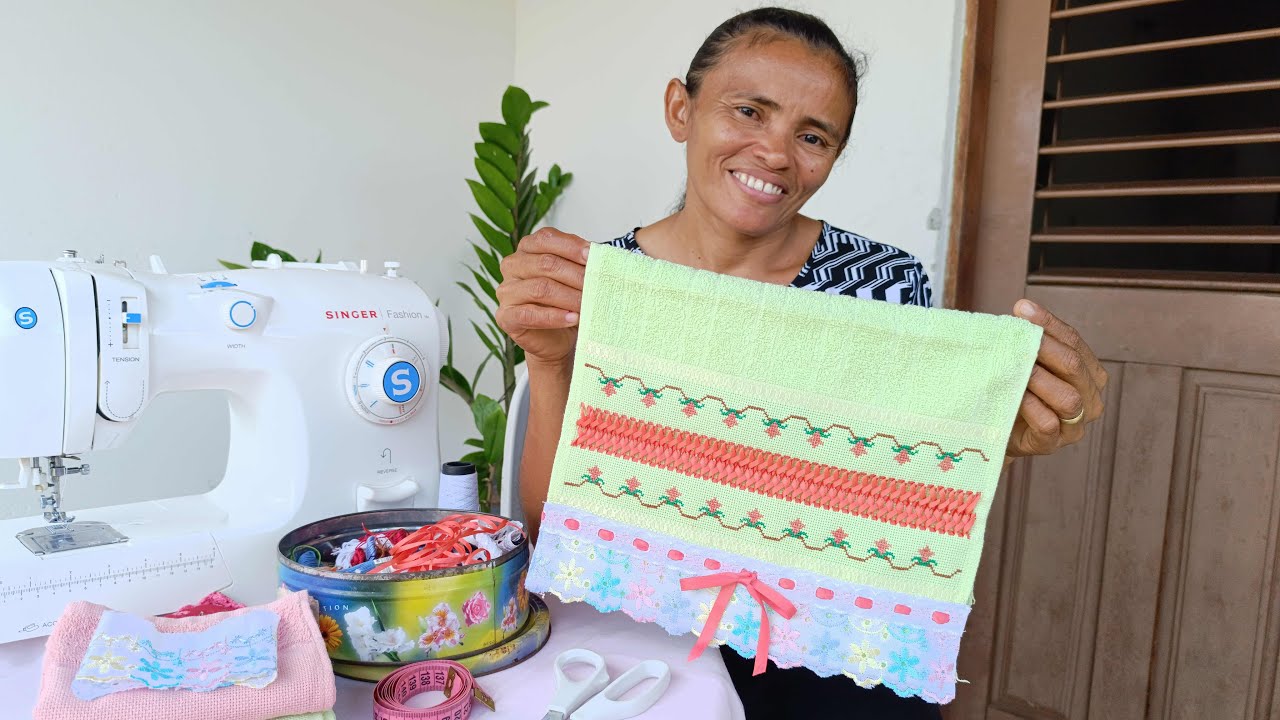 ARTESANATO EM BARRA DE TOALHA - BORDADO EM PONTO CRUZ E TRANÇADO DE FITA