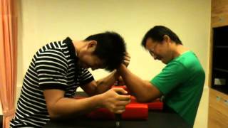 20121202阿泰VS鋼鐵全 比腕力 鉄腕