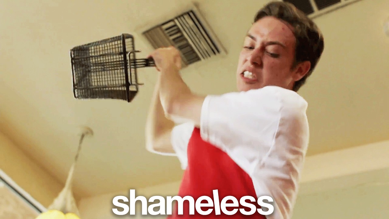Carl Disarms a Robber With a Fry Basket | Shameless