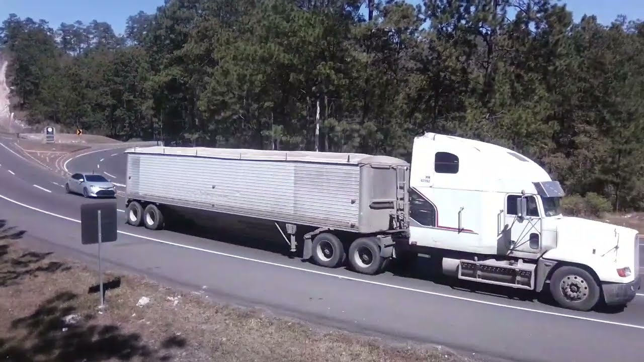 Lo mejor de el rodeo comayagua Honduras #trailers #buses #viral #carretera #honduras #feed