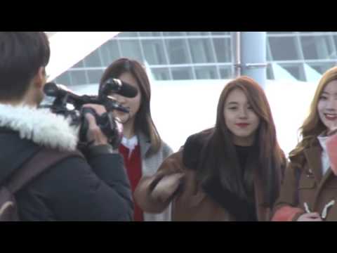 【機場時尚】TWICE現身機場出席2016 MAMA