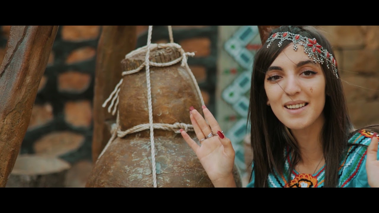 FERHAT MOUHLI - IYAN AKMAWIGH  feat  FELLA  BEZOUH ( Clip Officiel ) .