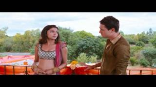 Deepika Padukone Navel And Cleavage Show