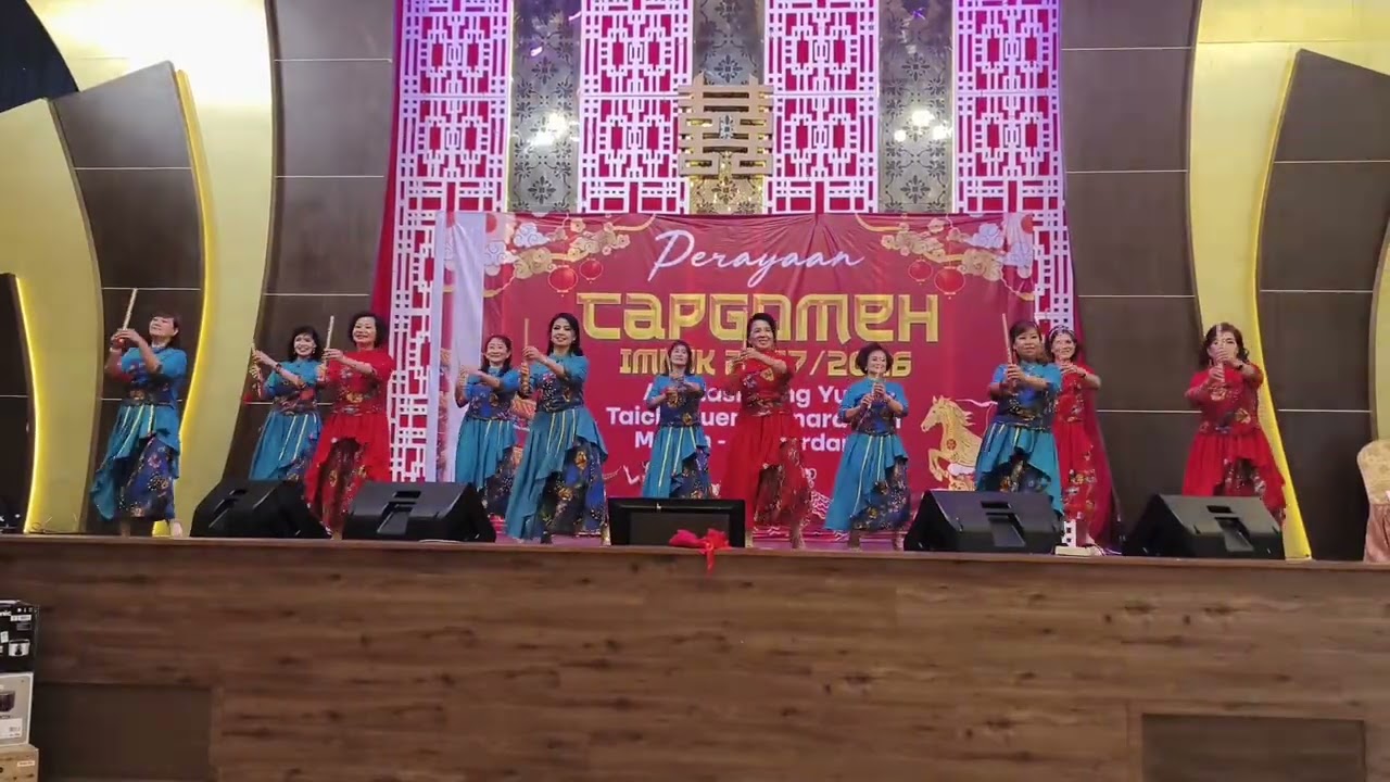 Ma Dao Gong Cheng ( 马到功成）Line Dance/Demo by Michelle & Friends (ADYTI Taiji PMF, Medan) 