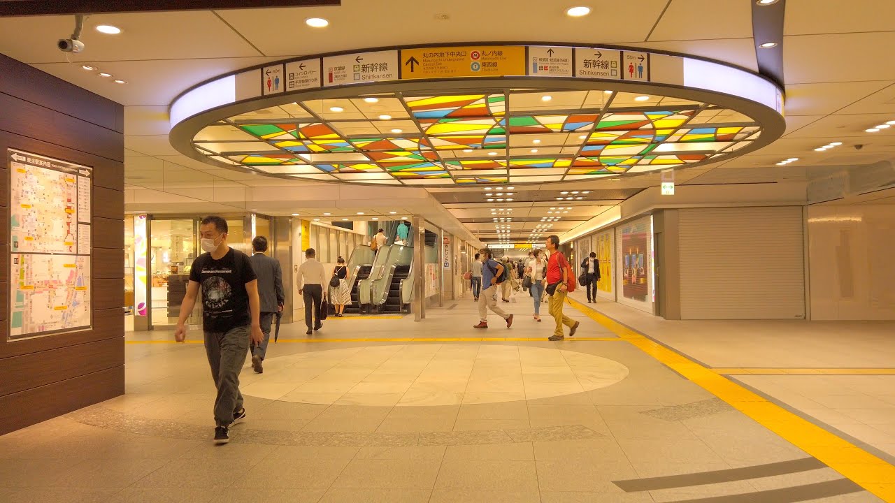 【4K】A walk inside Tokyo Station, one of the biggest stations in Japan