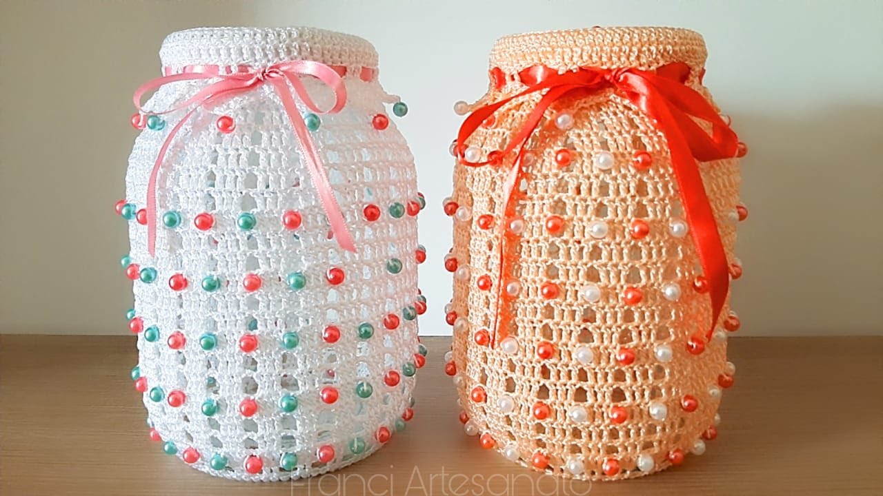 CAPA DE CROCHÊ COM PÉROLAS PARA POTE DE VIDRO - FRANCI ARTESANATO