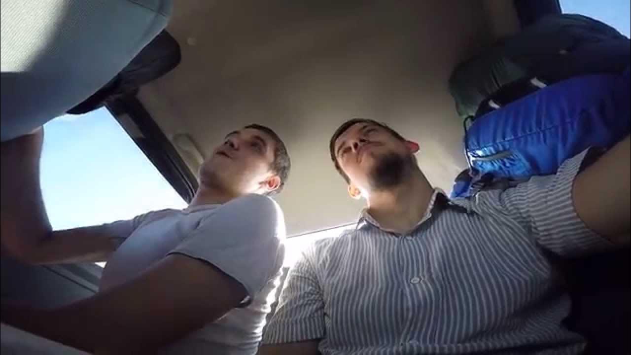 Парень натурал скрытые камеры. Парни в лагере в душе. Лифт. Мужская душевая. Парень натурал скрытые камеры.