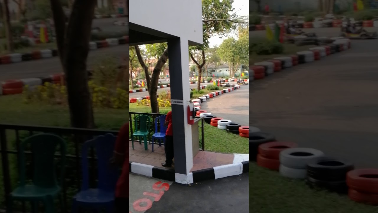 Racing Car at Fantasy Kingdom Park