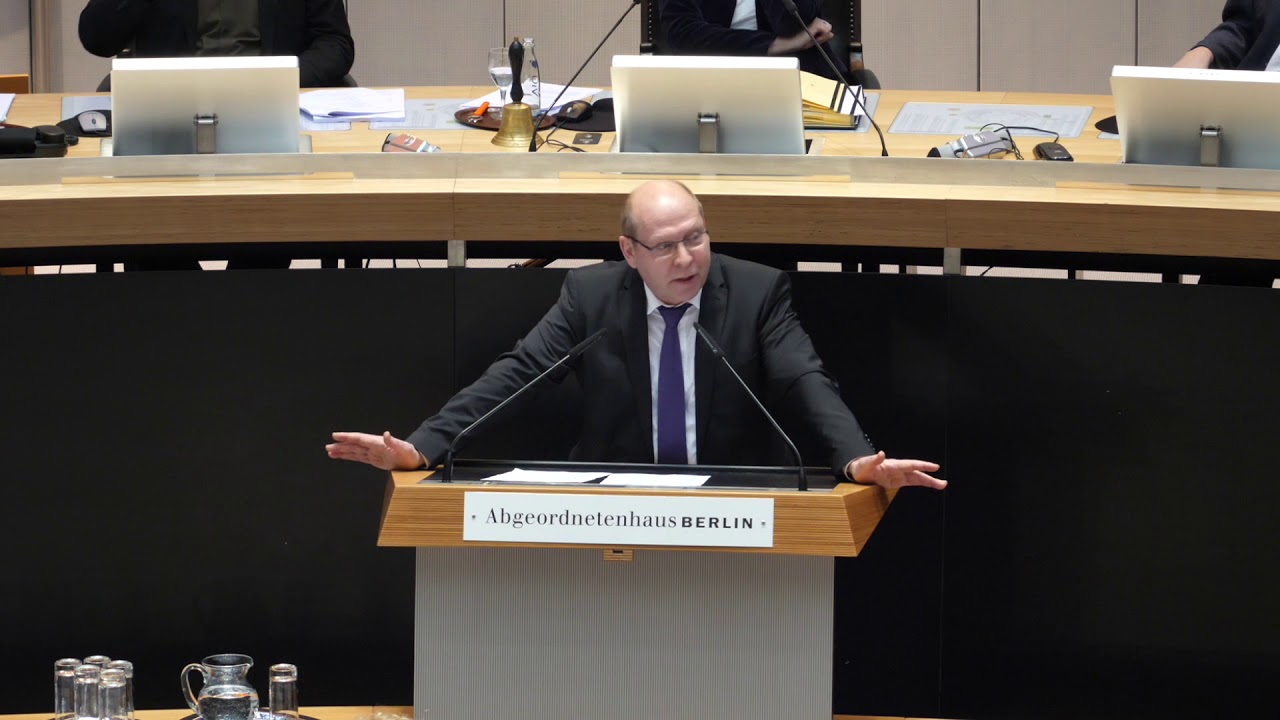 Scheermesser (AfD) Berlin braucht Multifunktionsbäder