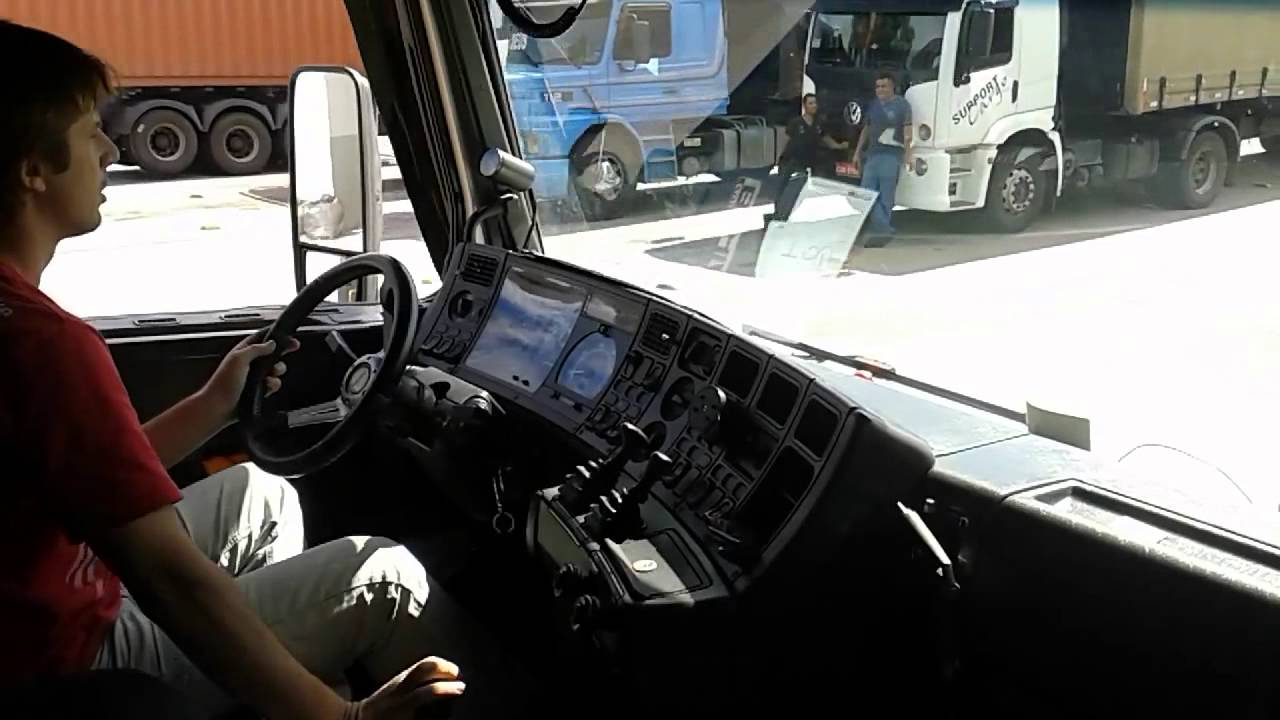Dirigindo scania 113