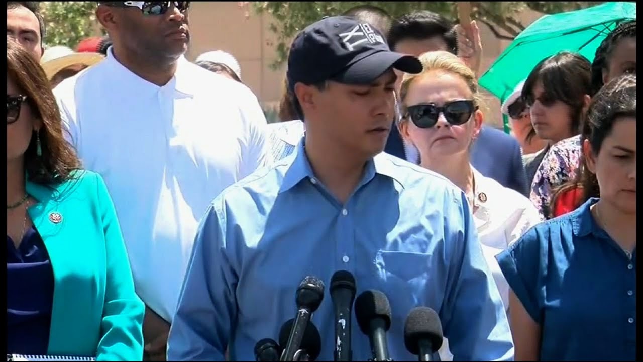 breaking free Lawmakers decry conditions at Texas border station