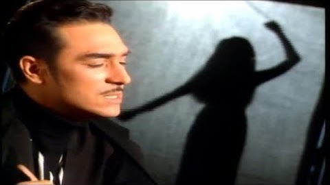 Notis Sfakianakis-Μα εσύ με καις (Official video clip 1993)