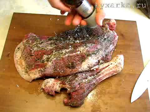 Видео рецепт Лопатка баранины в духовке