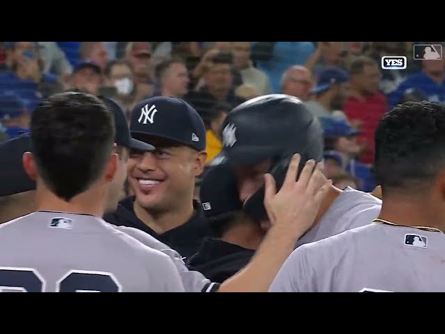 Aaron Judge Crushes 61st Home Run To Tie AL Record! class=