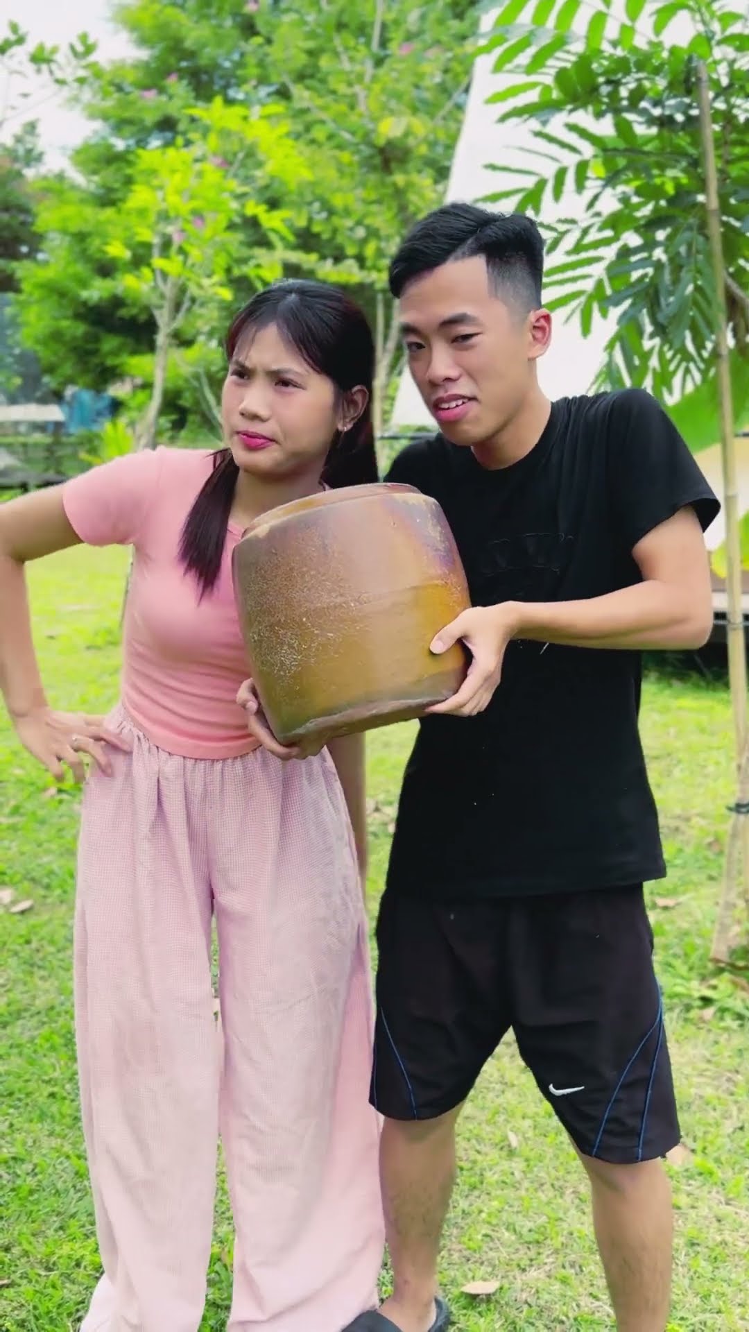 SH - Âm thanh từ cái lu || Sound from the jar #shorts