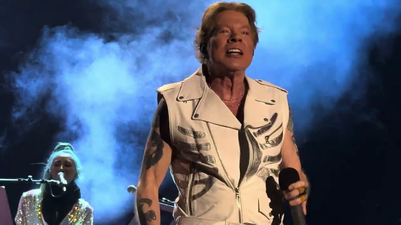 @gunsnroses | Paradise City | Tour 2025 | Bogotá