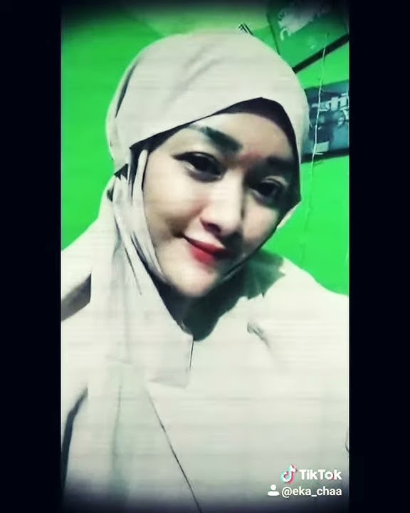 Berani kau respon 1 cewek dibelakangku.. 😏