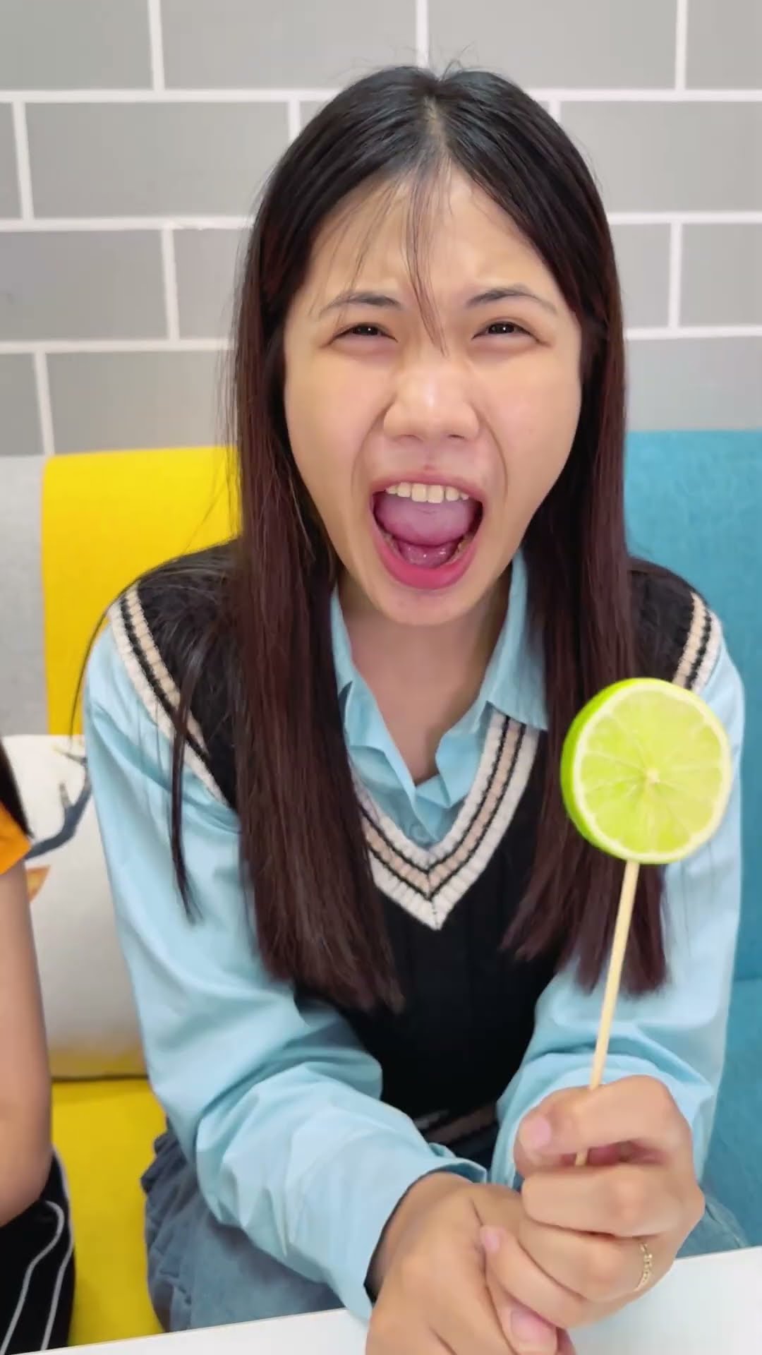 Su Hao comedy: lemon lollipop ?