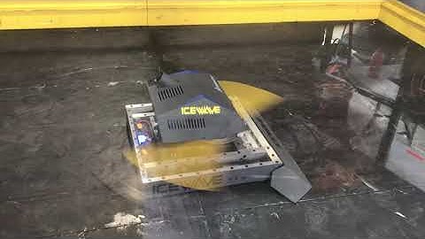 Icewave in the Test Box (BattleBots 2021)