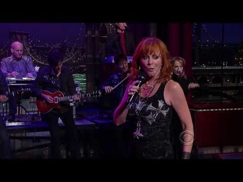 Reba McEntire - Turn on the Radio (Live on Letterman) - HD