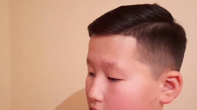 Кең жамбастың эротикалық бейнесі Шашты әйелді блять