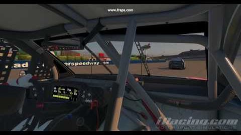 iRacing Straighten Out The Wheel Hop First!
