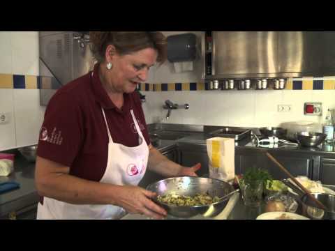 Knödel kochen mit Südtiroler Bäuerinnen. Aus unserer Hand