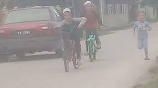 abdullah muhsin dan abdullah muslih berlumba basikal (part1) #shorts