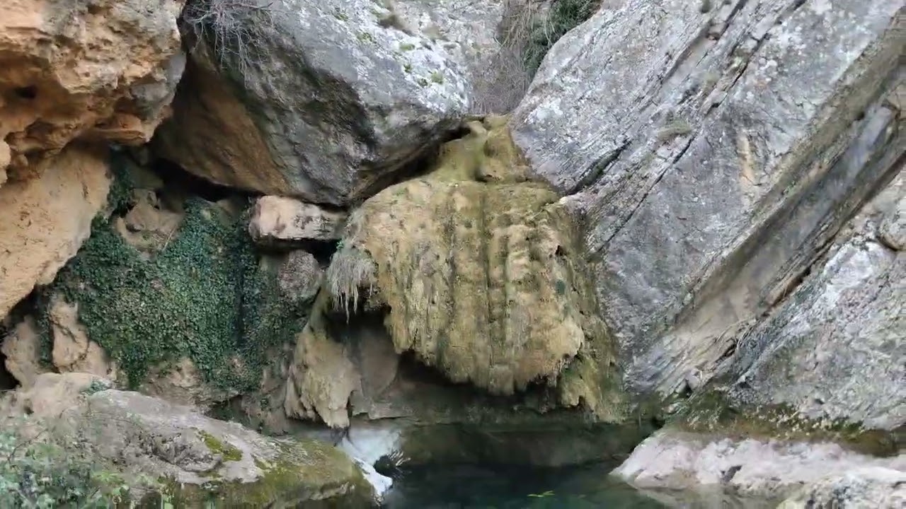 Caminata a la cueva de las brujas 