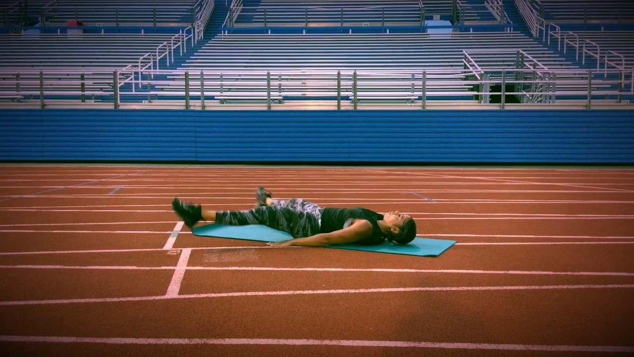 Split Crunch SPLIT LEG REVERSE CRUNCH - YouTube