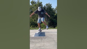 FS Noseslide Bigspin #slappy #skateboarding #curbskating #skate #shorts #noseslide #powellperalta