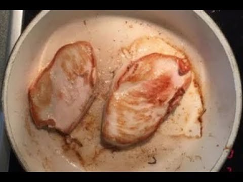 Мясо или рыба прилипает и подгорает к любимой сковороде. Избежать этого очень просто