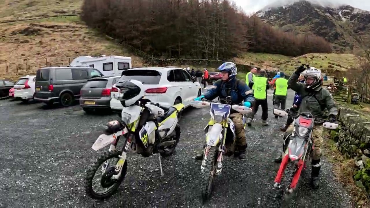 Gatescarth Pass on Enduro Bikes, March 2026 - Could you do it? 