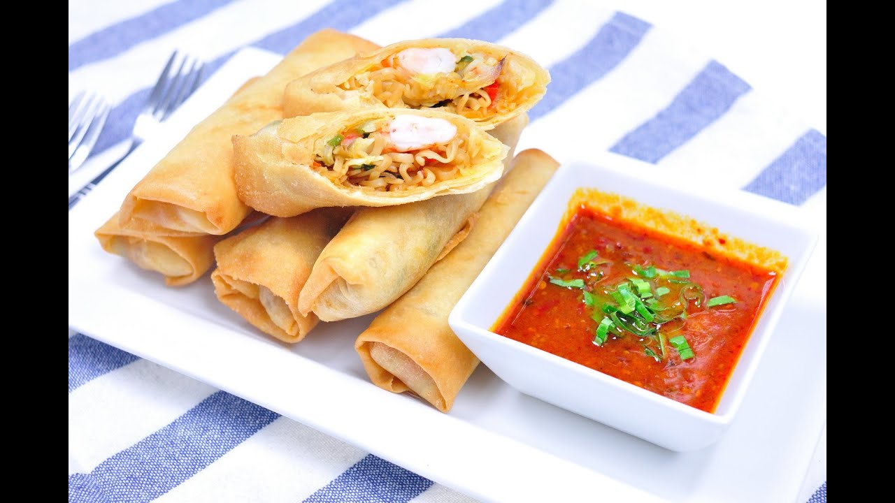 ปอเปี๊ยะมาม่า | FoodTravel