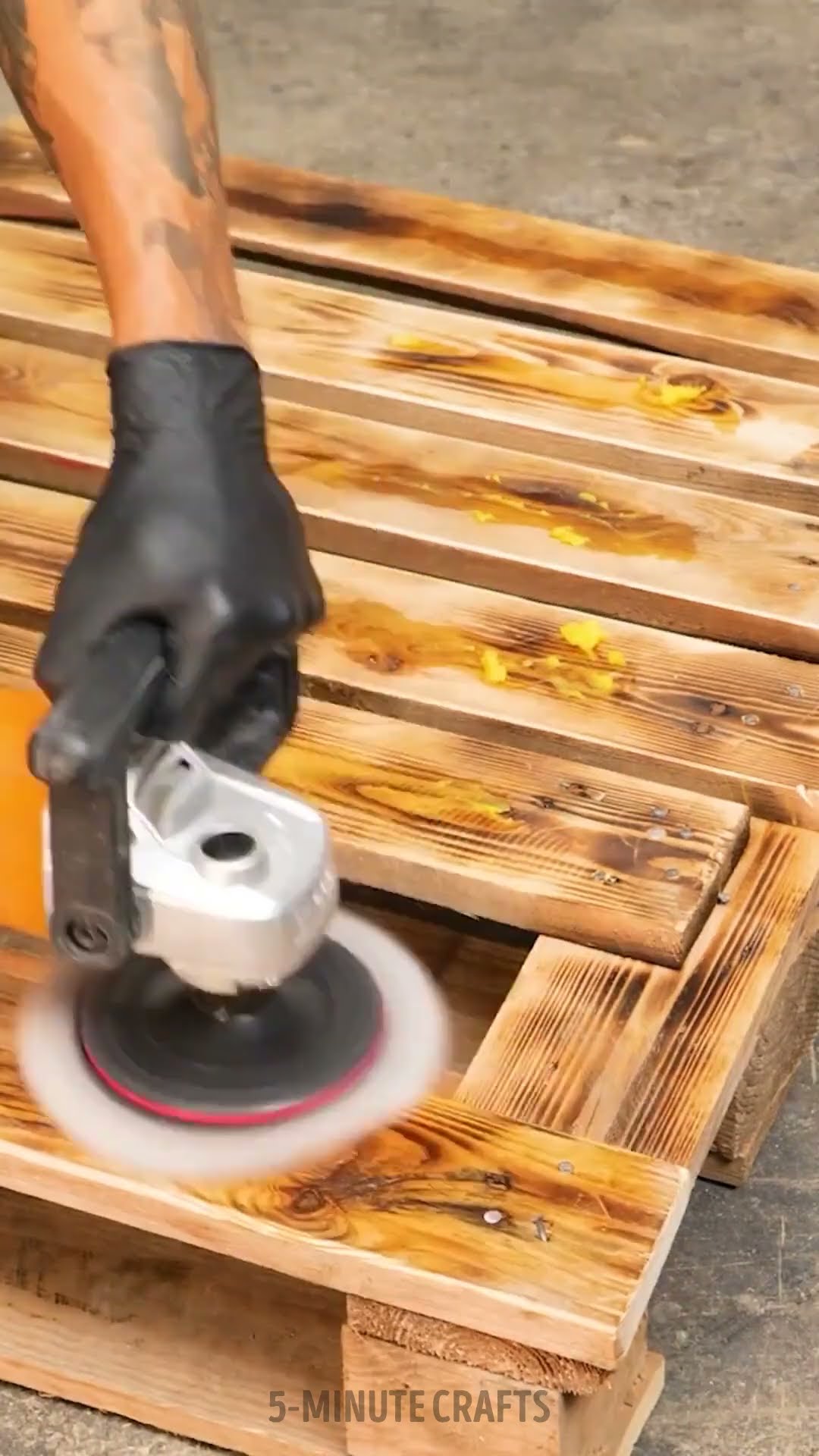 DIY folding chair for the backyard ?