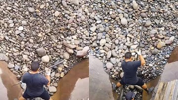 The Complete Process Of Unloading A Huge Block Of Phosphate Rock! Unloading Is Very Difficult!