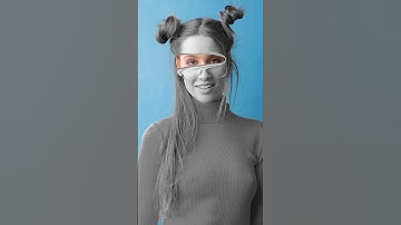 Liquify Portrait Effect In Photoshop!Short Photoshop Tutorial Video