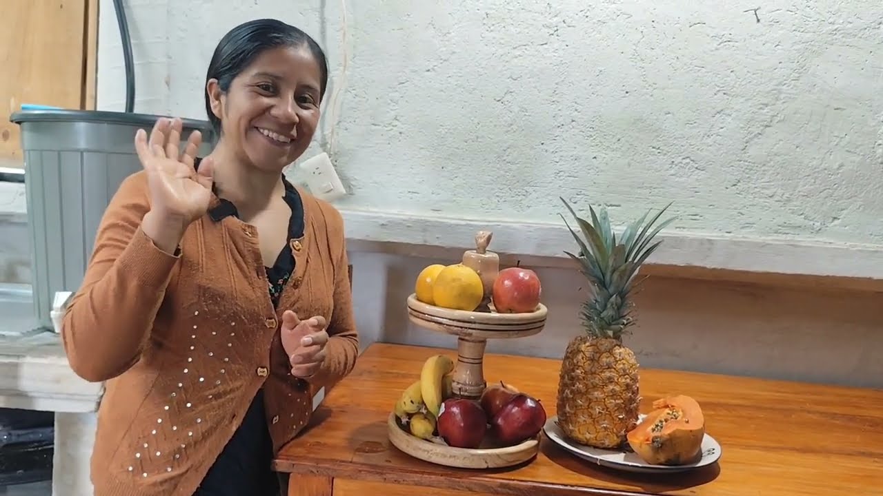 Mi esposo me hace un frutero de madera me encantó 