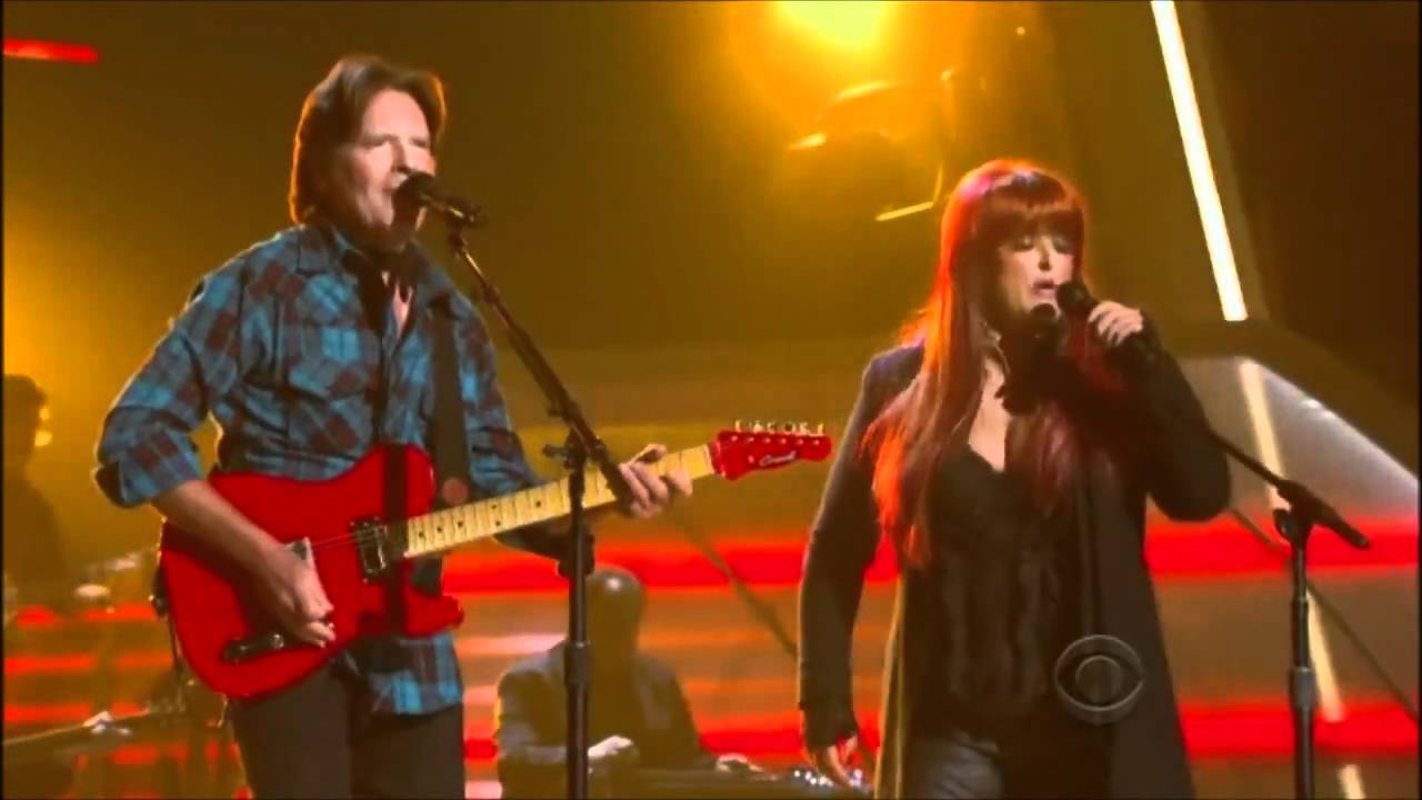 John Fogerty & Wynonna Judd Duet - Proud Mary - ACM Girls Night Out (Live) (Naomi Judd)