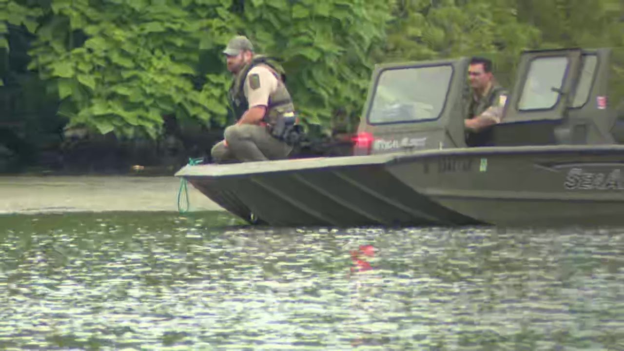 Update on search for missing boater after kayak capsizes on Fox River ...