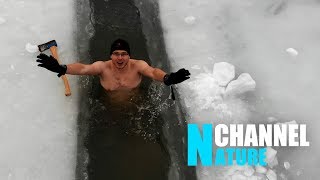 Otužovanie v ľadovej vode zavčas ráno