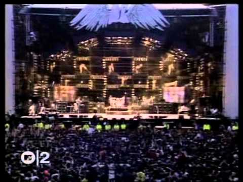 Guns N' Roses - Knockin On Heavens Door (ao vivo Wemley 1992 )