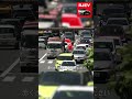 なぜそこで違反した…？パトカーの目の前でやらかしたドライバーの瞬間