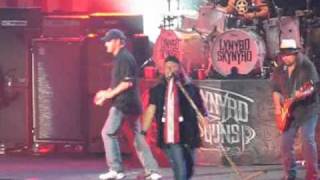 Sean Hannity Sings Sweet Home Alabama with Lynyrd Skynyrd Freedom concert 2010 Orlando