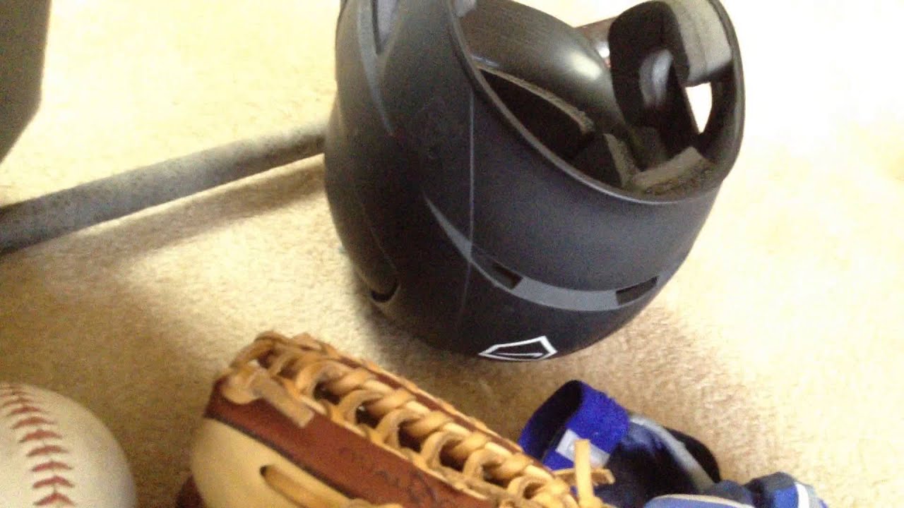 What's in my baseball bag? - YouTube