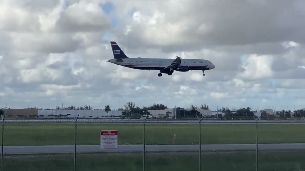 American(US Airways Heritage Livery) - Airbus A321 landing in Miami