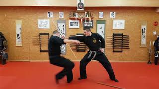 Shuriken und Jo - Dojo Trailer