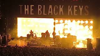 Fan video of The Black Keys - Concert aux Arènes de Nîmes - 04/07/2023