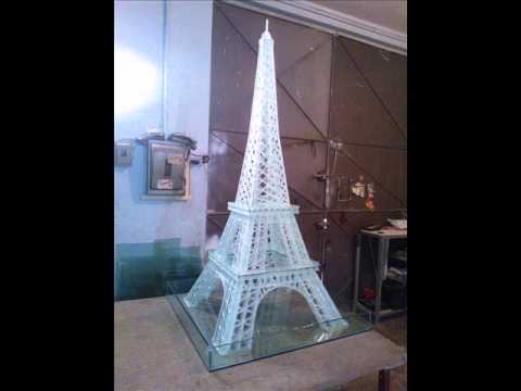 Torre eiffel de vidrio youtube Como decorar centros de mesa con torres ifel para quinceaños
